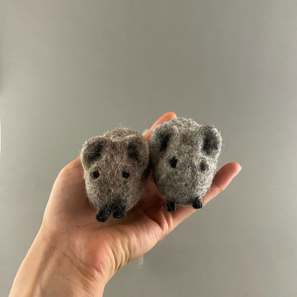 Natürliches Katzenspielzeugset, Katzenmäuse-Spielzeug mit 3 Wollkugeln Pawsome Pet Toys - Nicer Nature